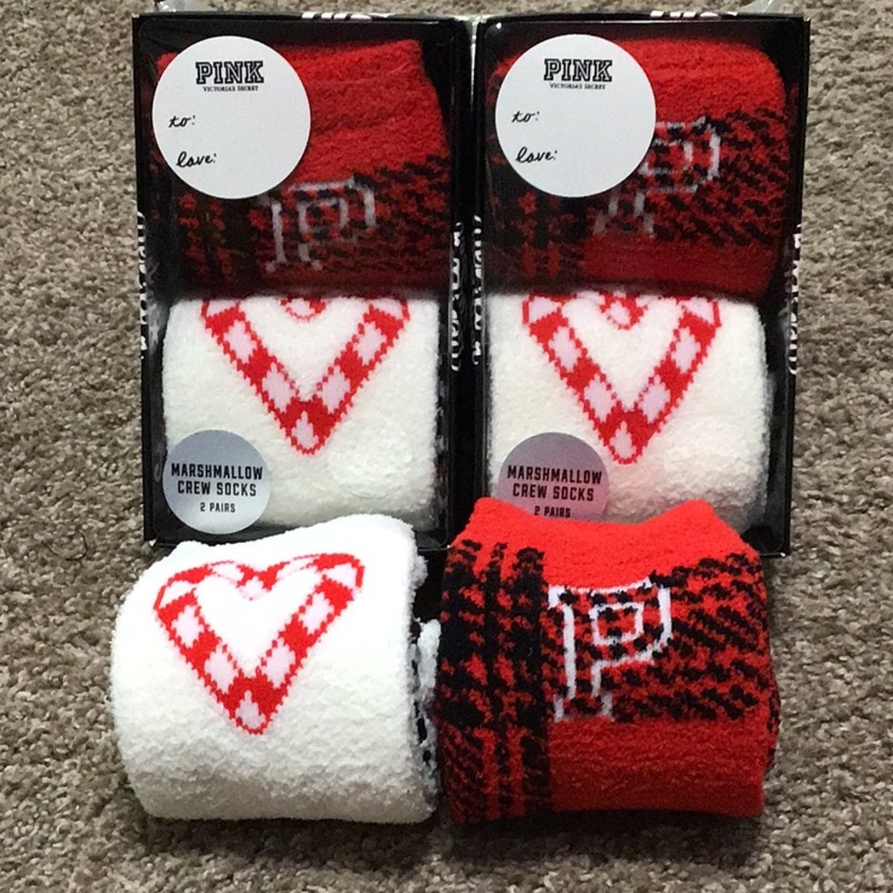 🆕PINK VS Christmas socks - Picture 3 of 3